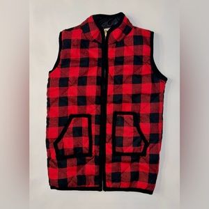 Girls Buffalo plaid zip up vest. NEW with tags size 6/7